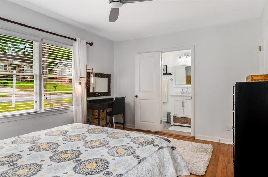 156 Park Dr, Decatur GA  30030-4481 exterior