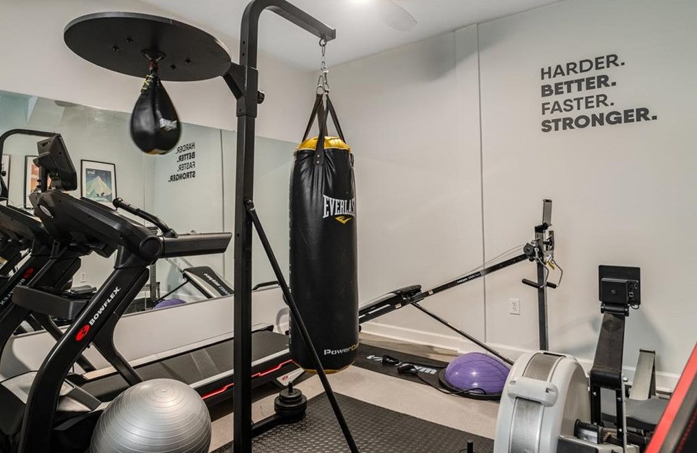 156 Park Dr, Decatur GA  30030-4481 exterior