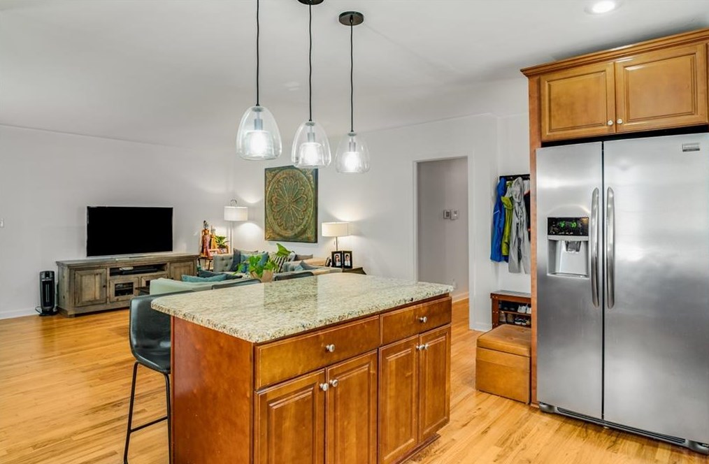 156 Park Dr, Decatur GA  30030-4481 exterior