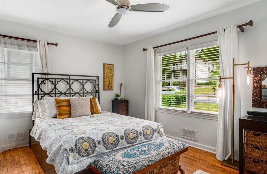 156 Park Dr, Decatur GA  30030-4481 exterior