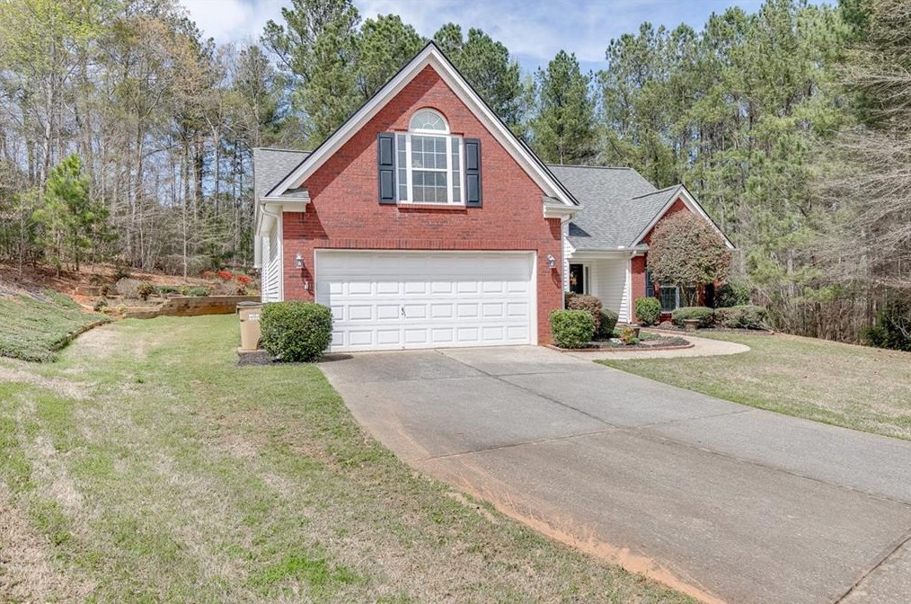 122 Pine Cove Ct, Hoschton, GA 30548-2743