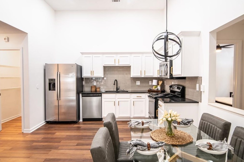 4909 Truitt Ln, Decatur GA  30035-4325 exterior