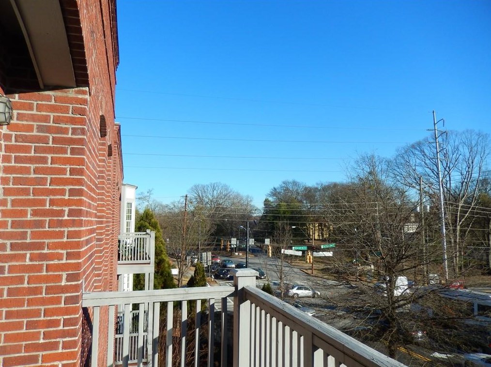 1162 Ponce De Leon Ave, Atlanta GA  30306-4625 exterior