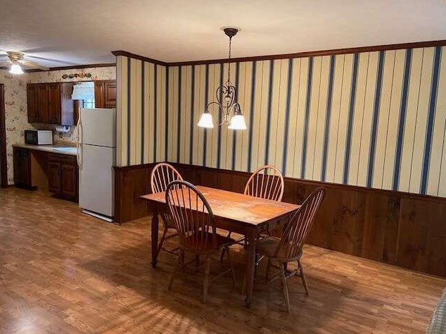 53 Lakeview Dr, Lindale, GA 30147-1516