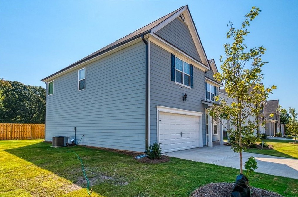4000 Riverchess Ln, Atlanta, GA 30331-6013
