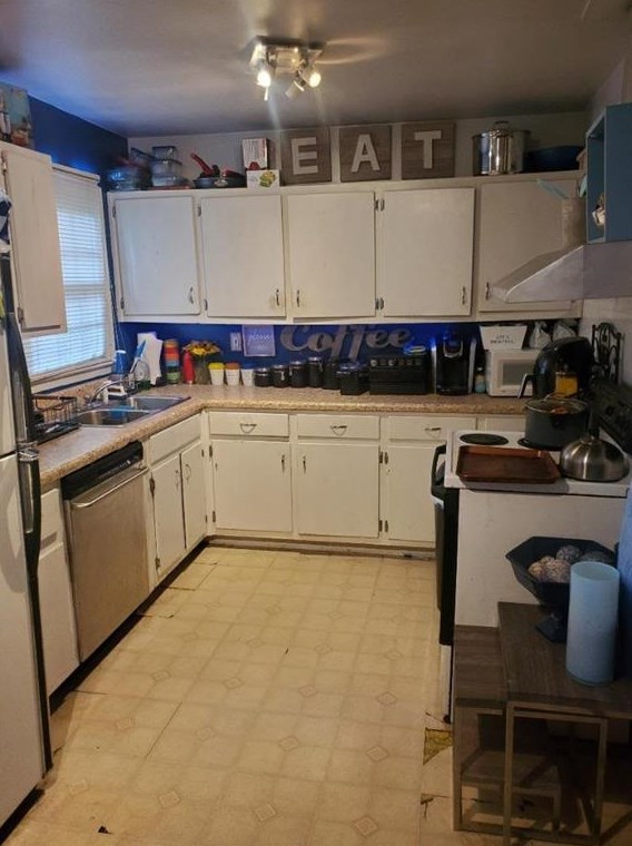 3211 Walnut St, Scottdale, GA 30079