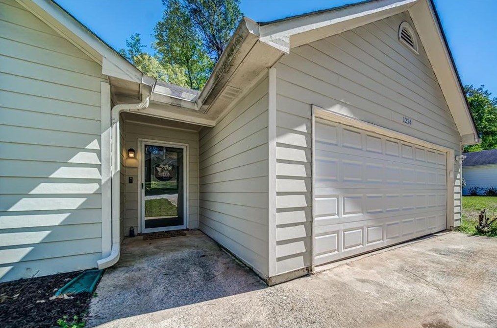 1224 Luther Way, Lawrenceville, GA 30043-5920