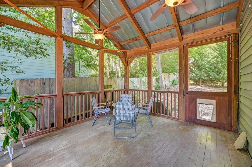 2328 Desmond Dr, Decatur GA  30033-4744 exterior