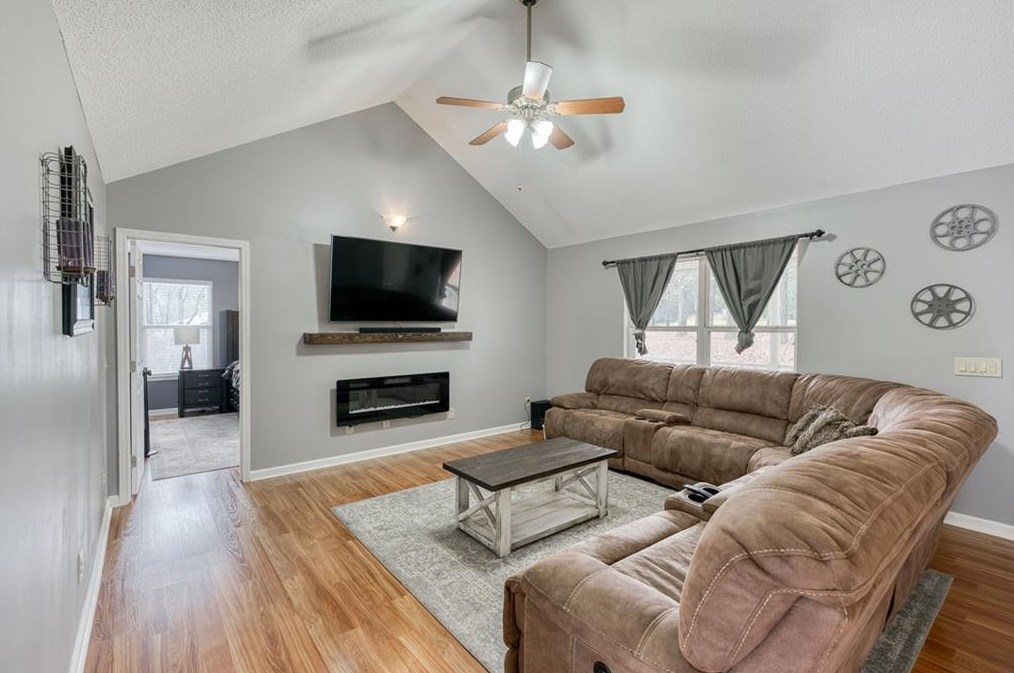 2240 Brooks Rd, Dacula, GA 30019