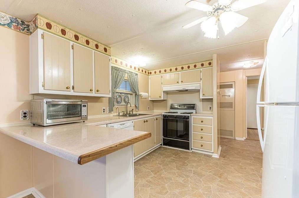 2831 Hill Cir, Dacula, GA 30019