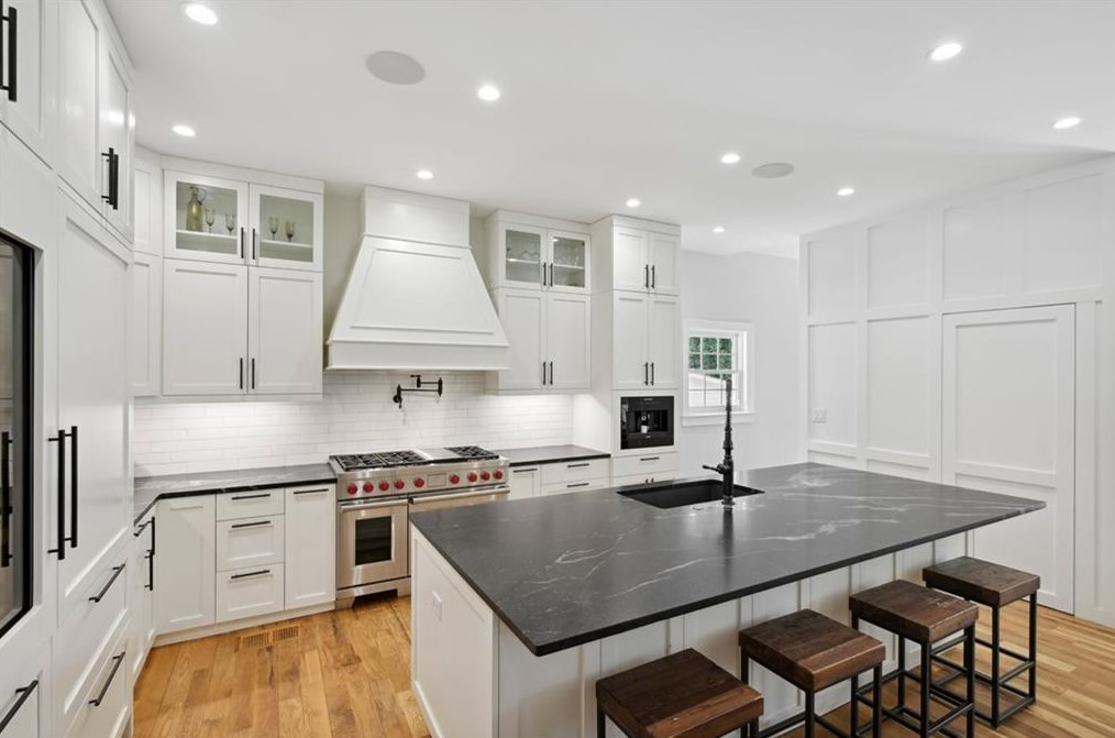 5 Roanoke Ave, Atlanta GA  30305-4345 exterior