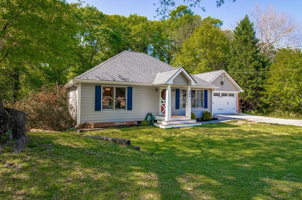 334 3rd Ave, Winder, GA 30680