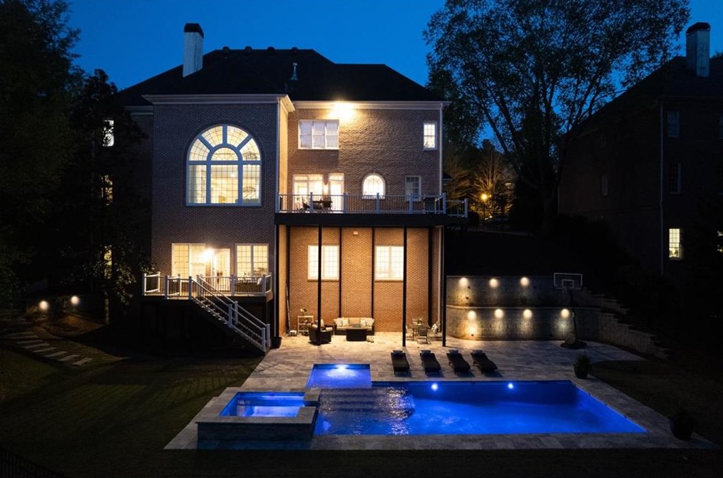 1065 Lake Shore Overlook, Alpharetta GA  30005-6983 exterior