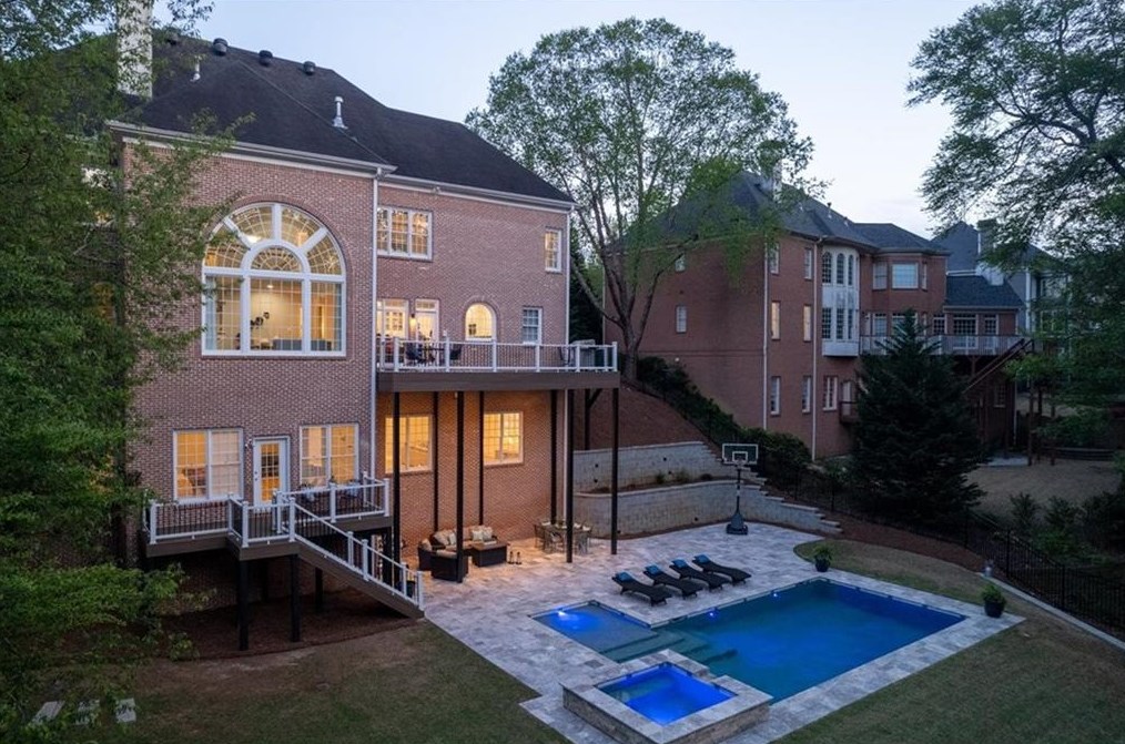 1065 Lake Shore Overlook, Alpharetta GA  30005-6983 exterior
