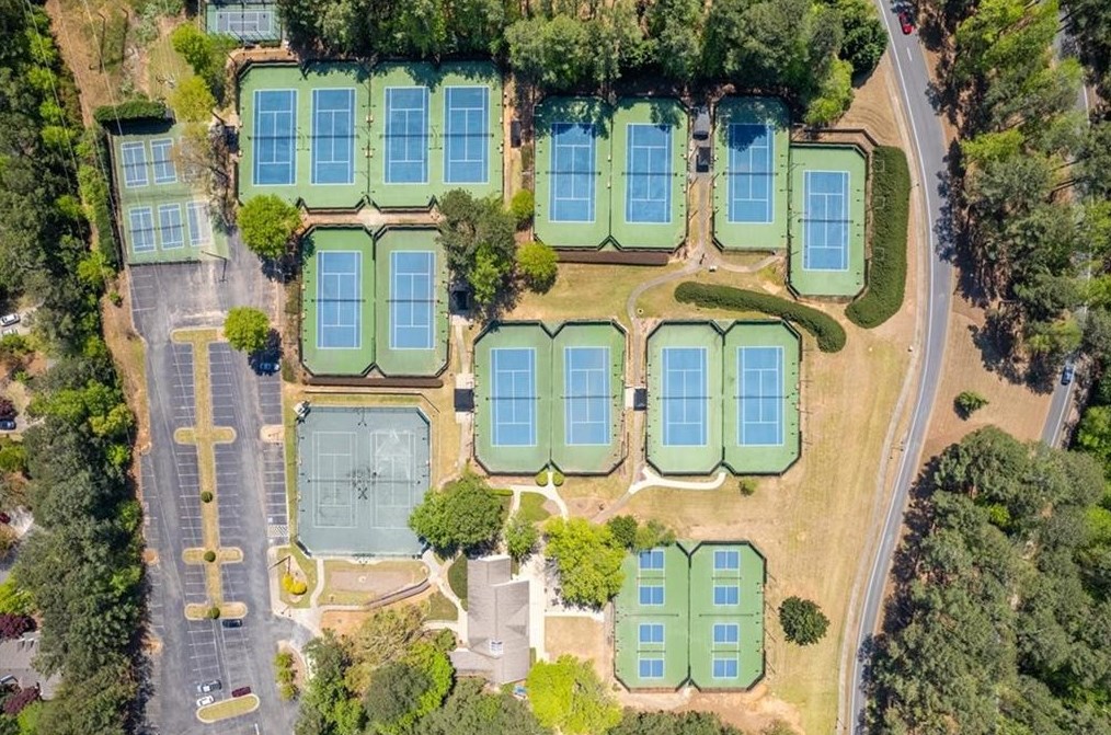 1065 Lake Shore Overlook, Alpharetta GA  30005-6983 exterior