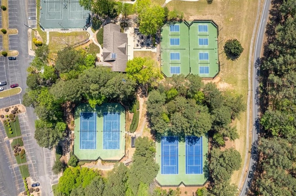 1065 Lake Shore Overlook, Alpharetta GA  30005-6983 exterior