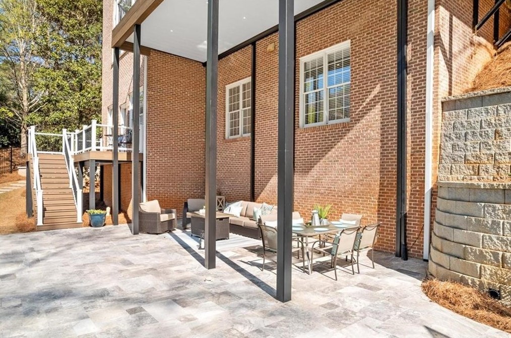 1065 Lake Shore Overlook, Alpharetta GA  30005-6983 exterior