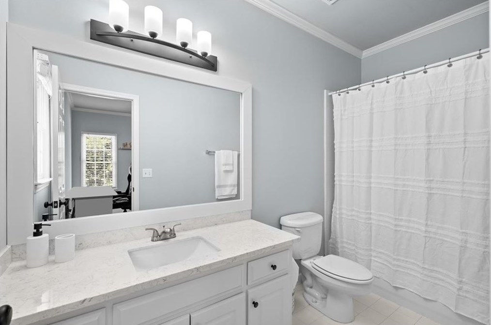 1065 Lake Shore Overlook, Alpharetta GA  30005-6983 exterior