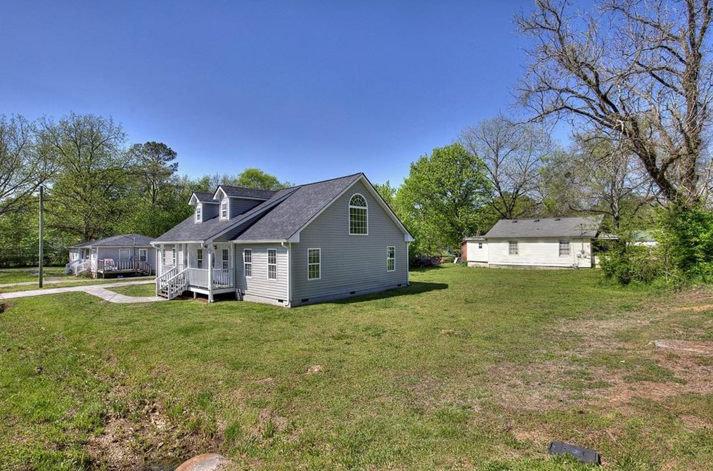 90 Howard St, Euharlee, GA 30145-3002