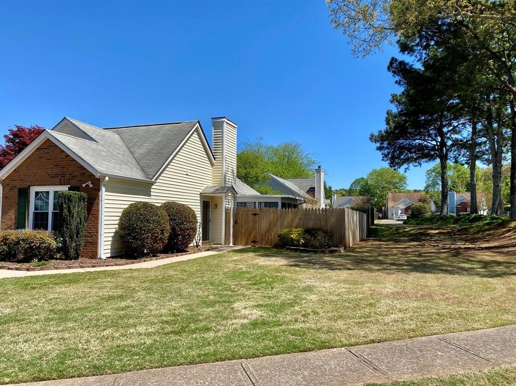 1316 Yorkshire Ln, Holly Springs, GA 30188-6369