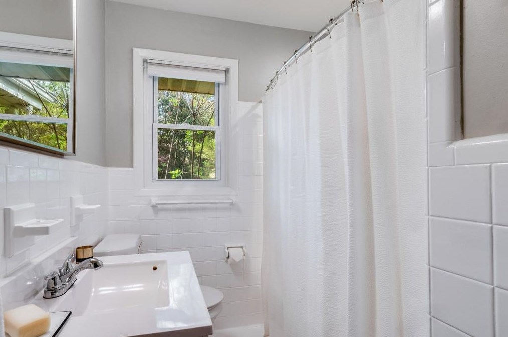 1168 Ivy Ct, Decatur GA  30033-3008 exterior