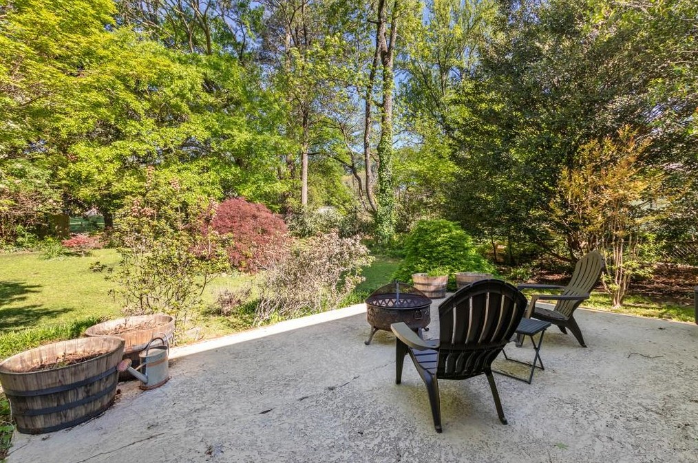 1168 Ivy Ct, Decatur GA  30033-3008 exterior