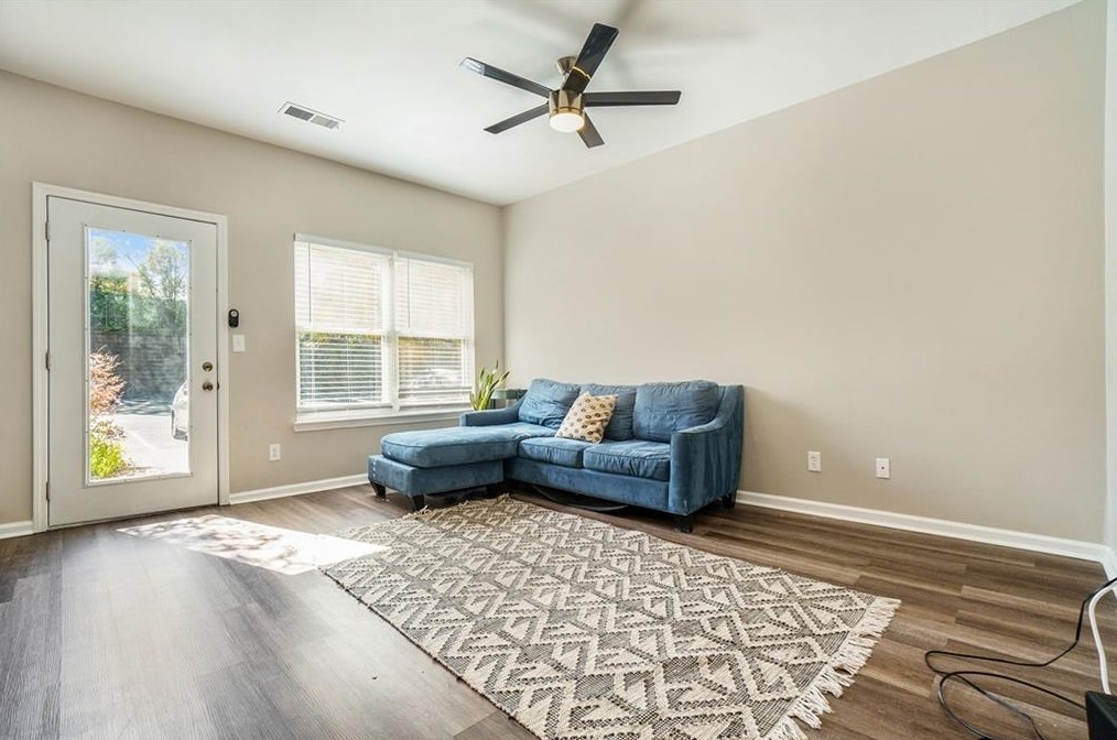 1502 Dancing Fox Rd, Decatur, GA 30032-7420
