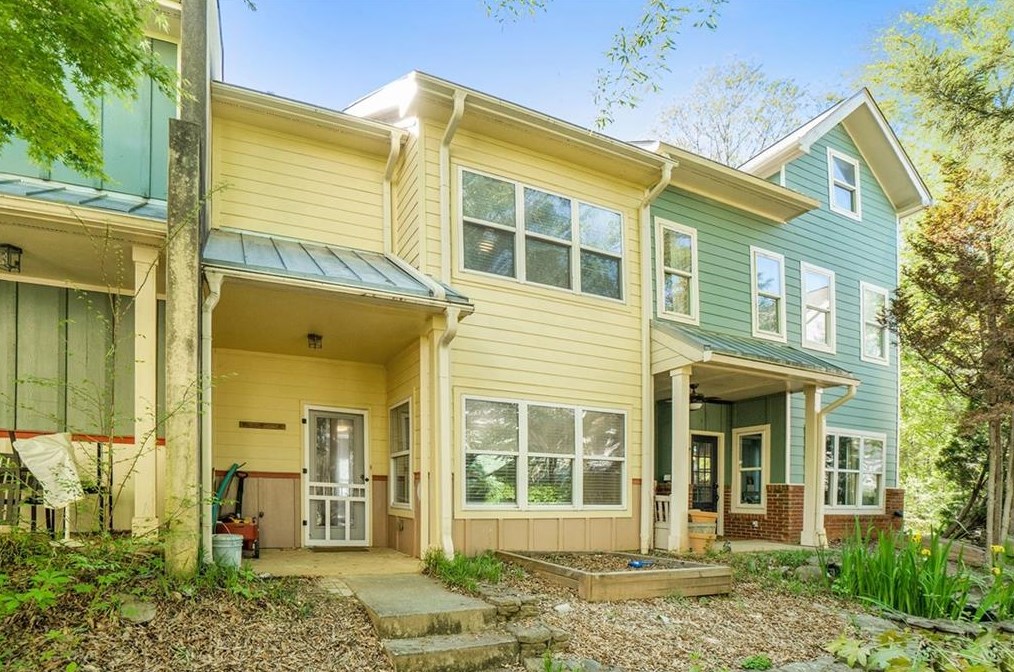 1502 Dancing Fox Rd, Decatur GA  30032-7420 exterior