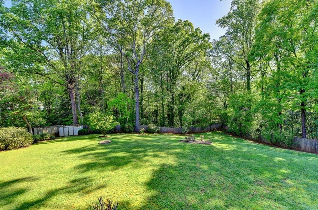 1139 Vis Trl, Atlanta GA 30324-4528 exterior