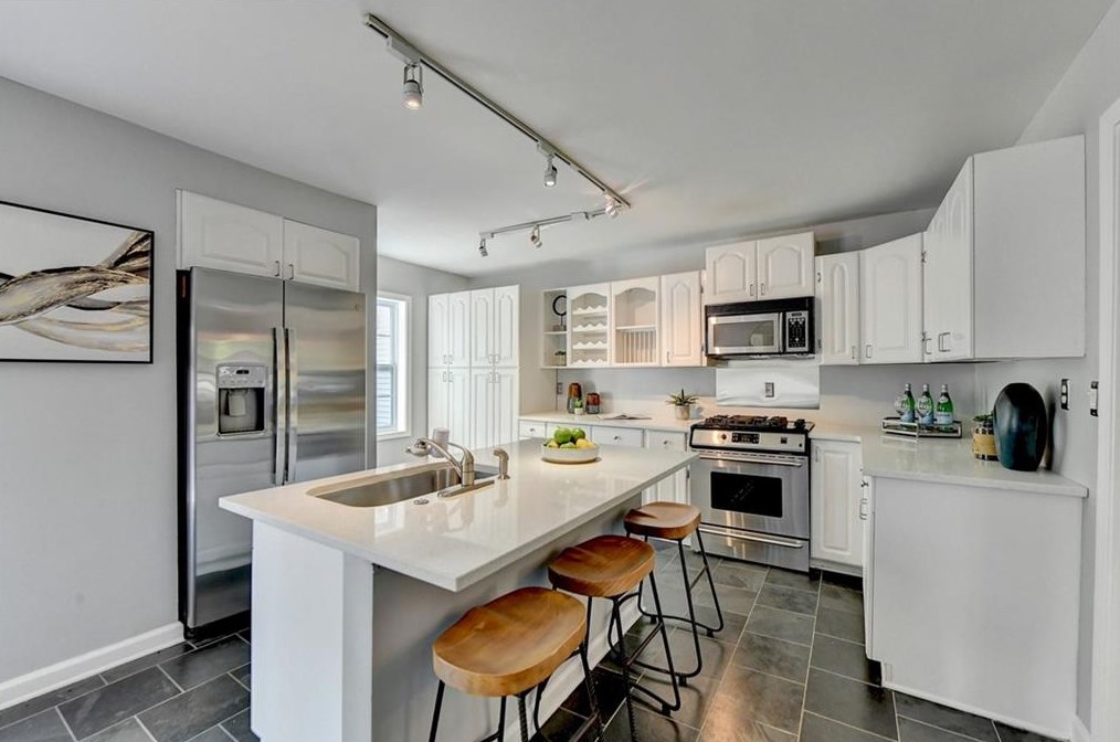 1139 Vis Trl, Atlanta GA 30324-4528 exterior