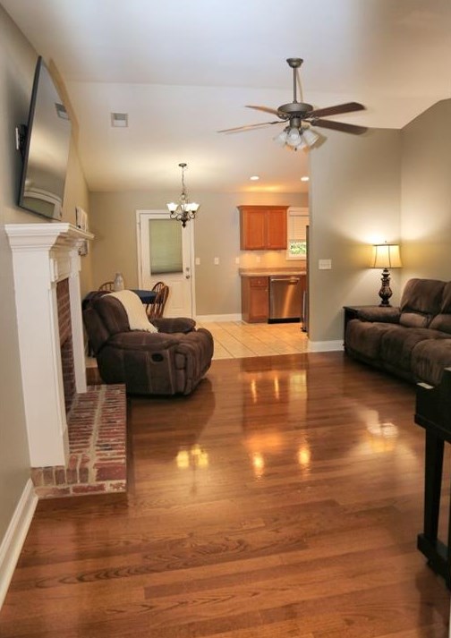 127 Avalon Dr, Calhoun, GA 30701