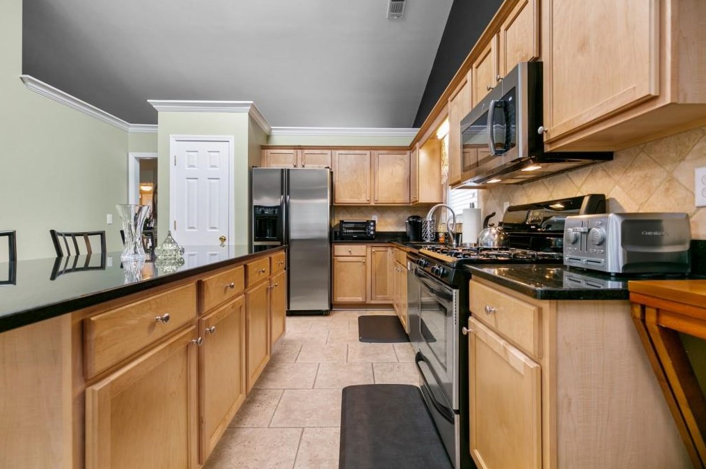 161 Carleton Gold Trl, Dacula GA  30019-6574 exterior