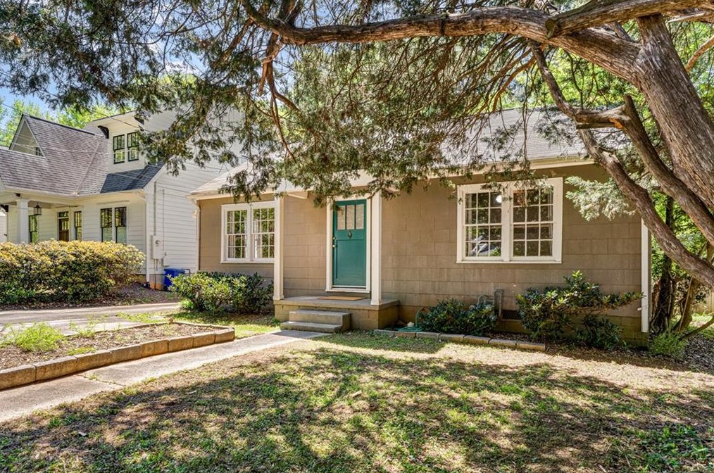 632 Sycamore Dr, Decatur, GA 30030-2749