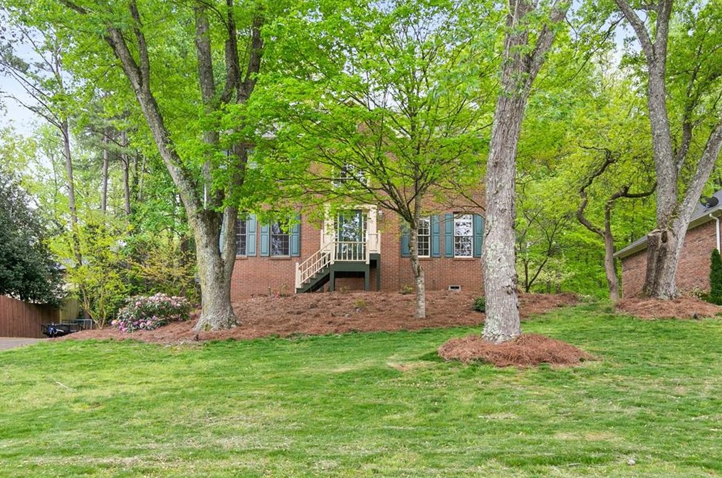 585 Wentworth Dr, Acworth, GA 30102-3461