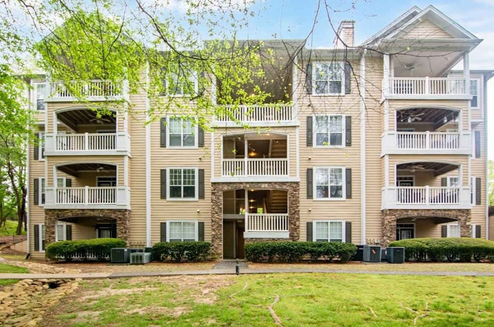 613 Sandringham Dr, Alpharetta GA 30004-4972 exterior