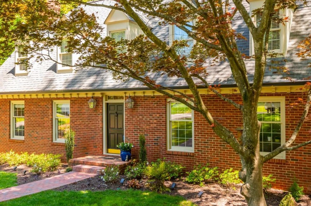 2954 Thornridge Dr, Atlanta, GA 30340-5132