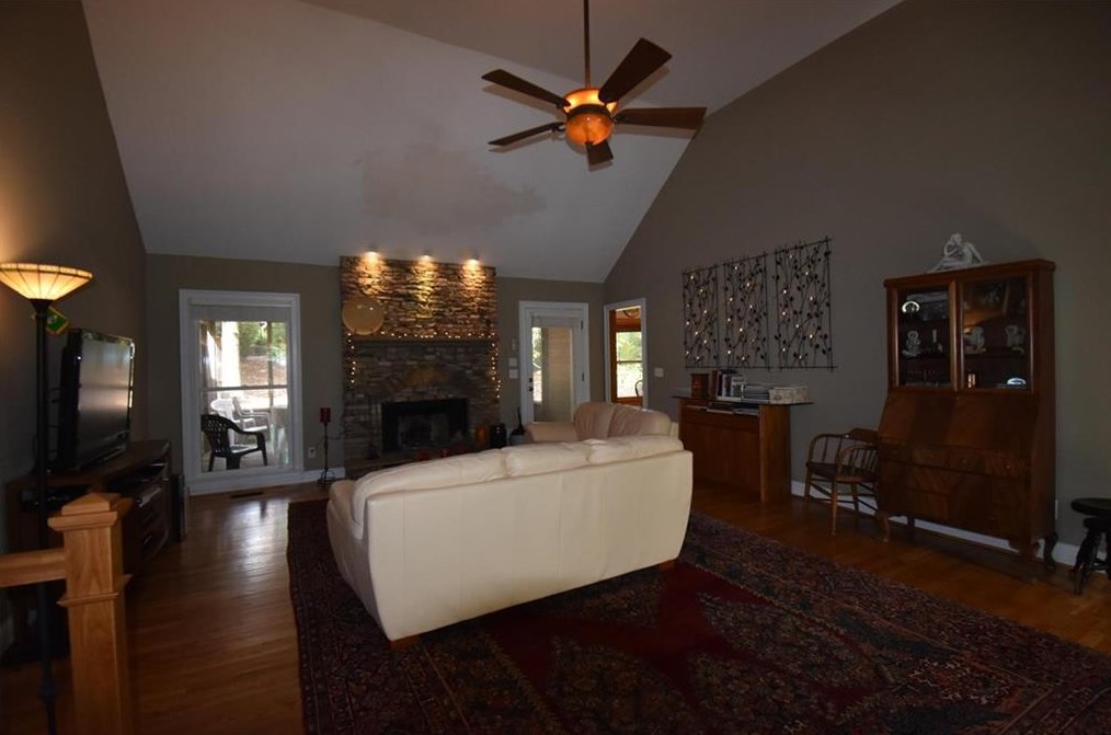135 Waters Mill Cir, Alpharetta, GA 30022