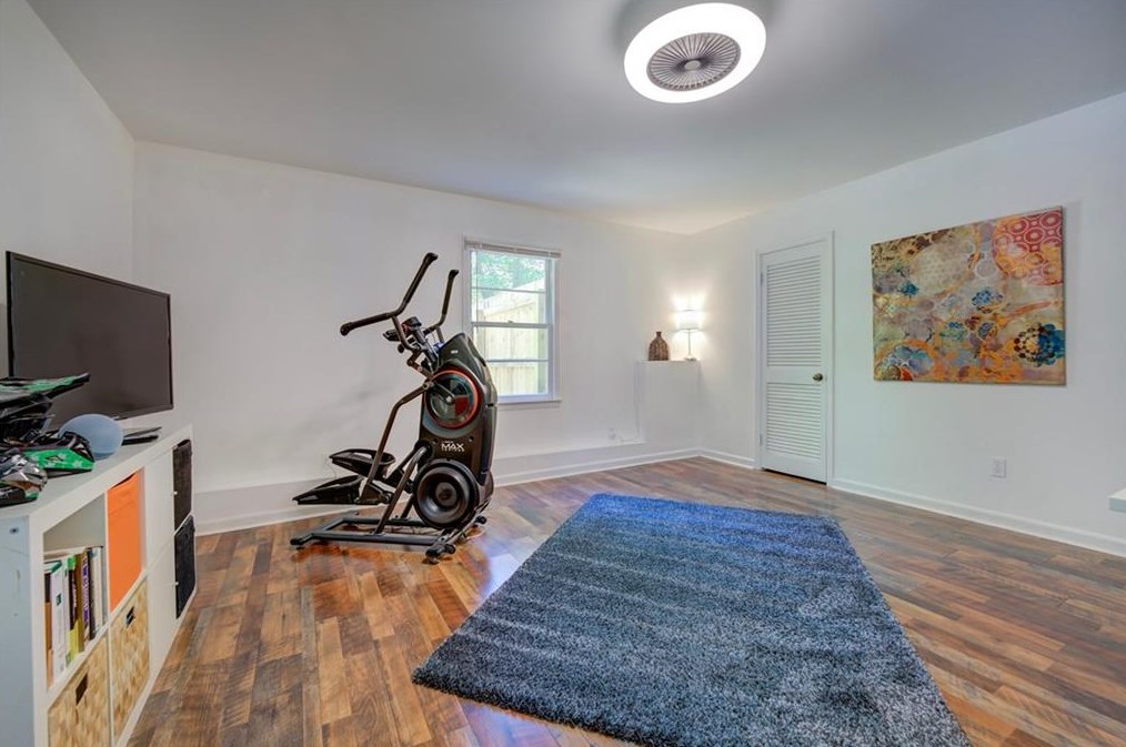 11350 Cranwood Cv, Roswell GA  30075-2469 exterior
