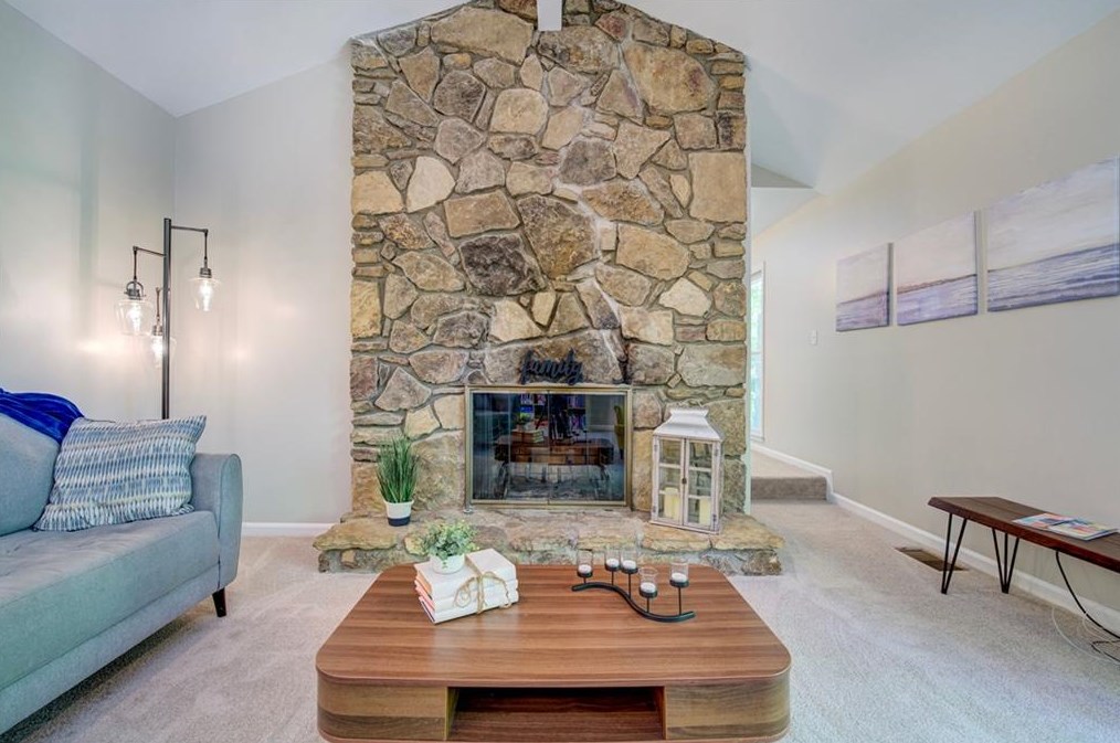 11350 Cranwood Cv, Roswell GA  30075-2469 exterior