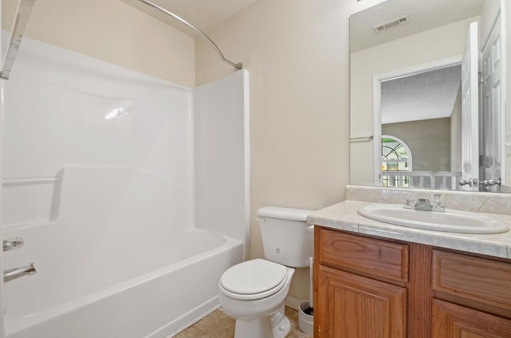 3526 Oakshire Way, Atlanta GA  30354-3629 exterior