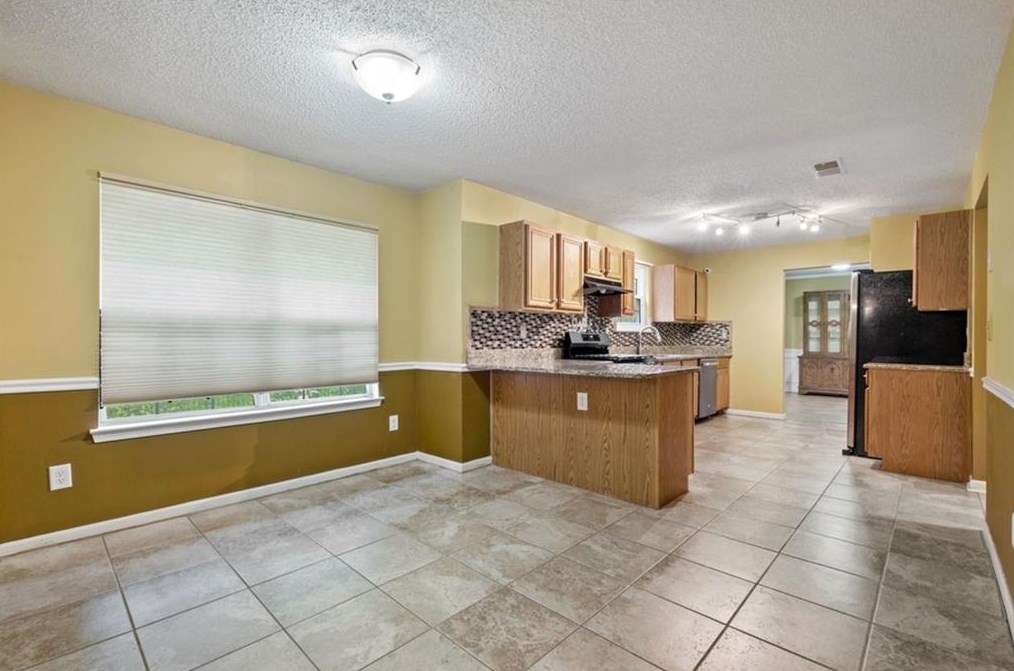 3526 Oakshire Way, Atlanta GA  30354-3629 exterior