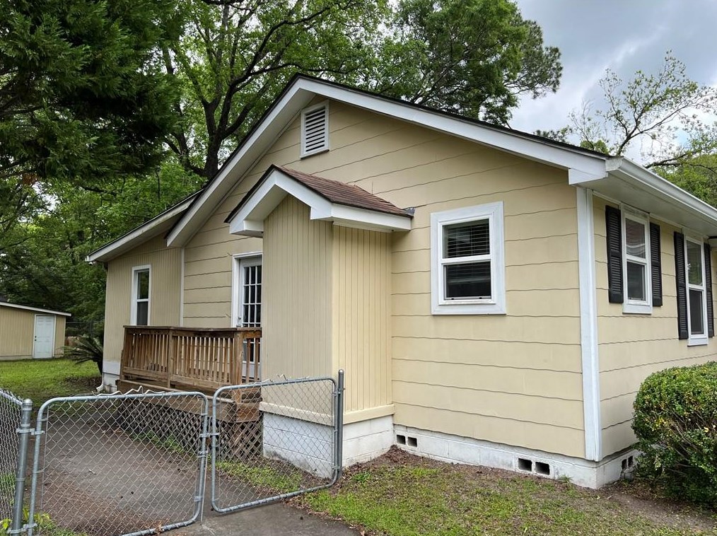 306 66th St, Savannah GA  31405-5315 exterior