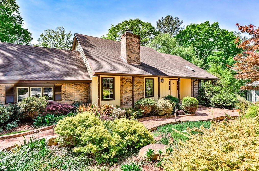 410 Sassafras Rd, Roswell, GA 30076-3629