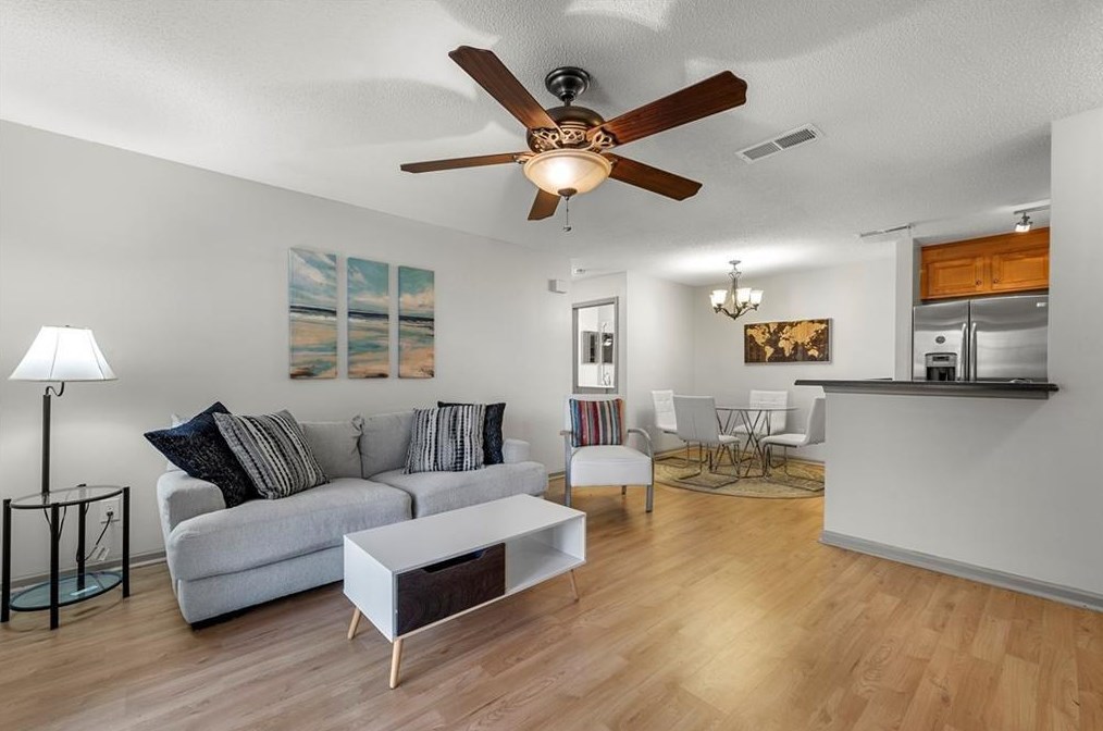 504 Granville Ct, Atlanta, GA 30328