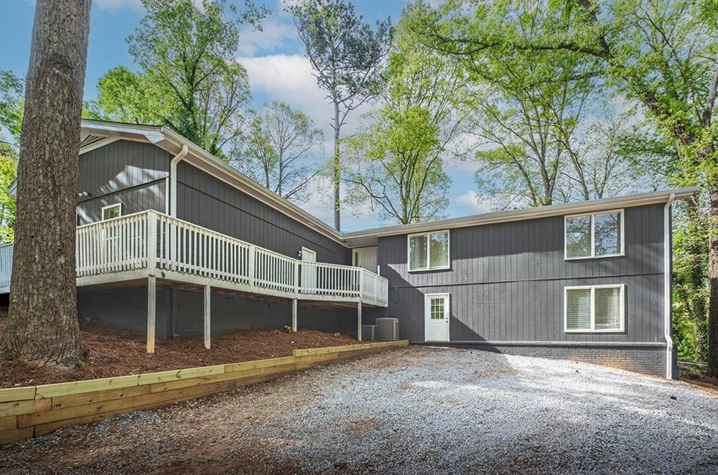 1159 Timberland Dr Sw, Lilburn, GA 30047