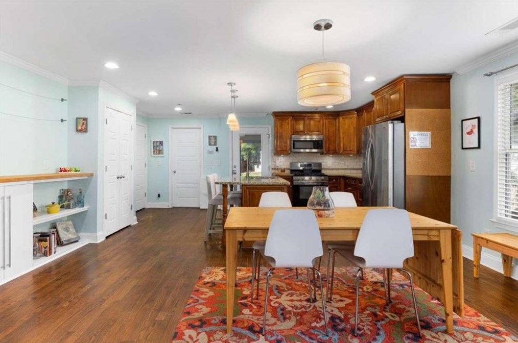 20 Walthall St, Atlanta GA  30307-2623 exterior