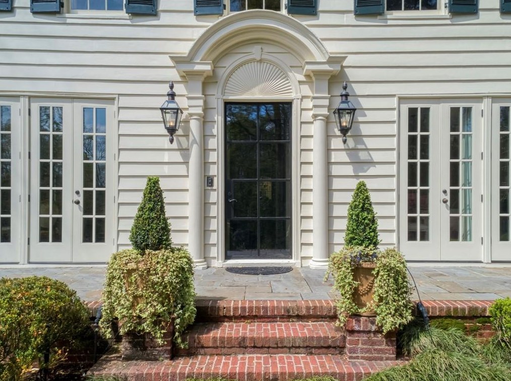 64 Muscogee Ave, Atlanta, GA 30305-3543