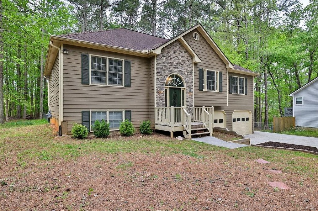 1018 Queensbury Run, Acworth, GA 30102-1785