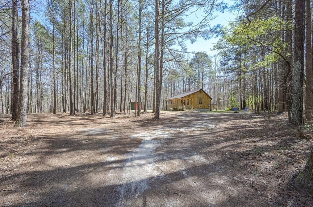 138 Hunters Lake Dr, Villa Rica, GA 30180