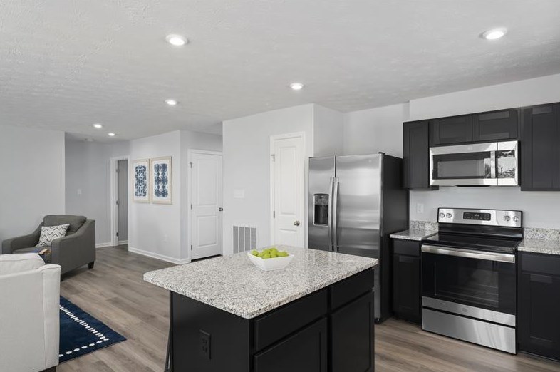 387 Cartecay Dr, Calhoun, GA 30701-5420